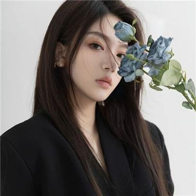 加油站的女孩
